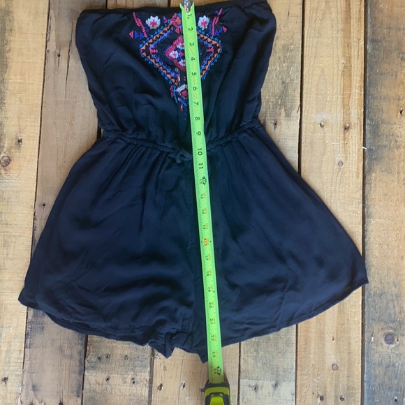 Gently Used Hollister Tribal Pink & Black Strapless Romper - Picture 9 of 11